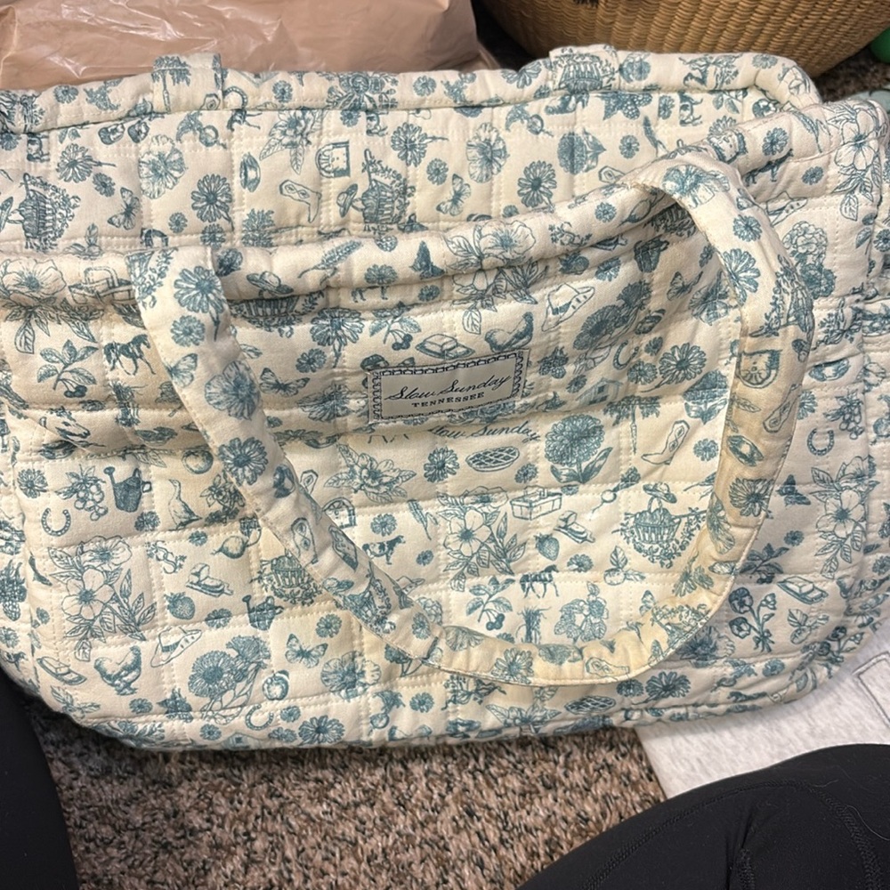 Slow Sunday Quilted Tote Bag - Picture 3 of 10